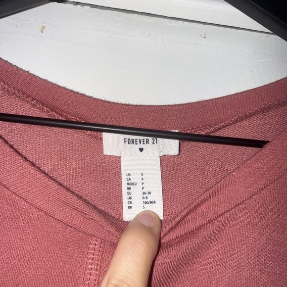 2/$15 Forever 21 Dusty Rose Long Sleeve Crop Top - Picture 2 of 3